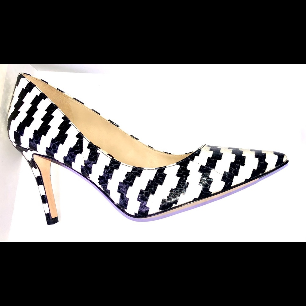 Hot NEW Via Spiga heels black white snake size 7.5